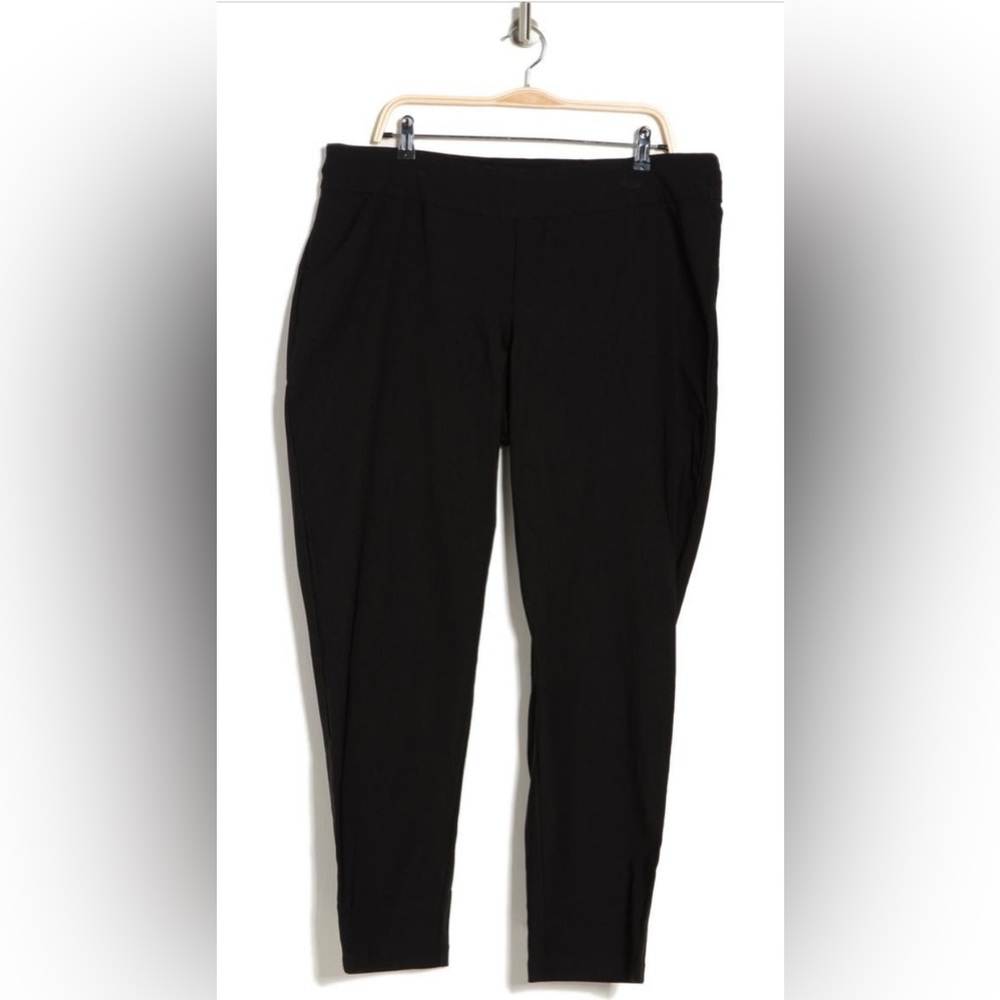 NWT - ✈️✈️Travel Pants - By Design